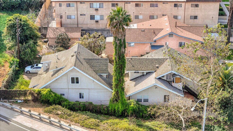 More Photos Of 532 N Berendo St, Los Angeles Multifamily For Sale
