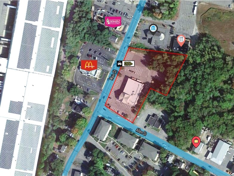 More Photos Of 1031 Main St, Clinton Freestanding For Sale