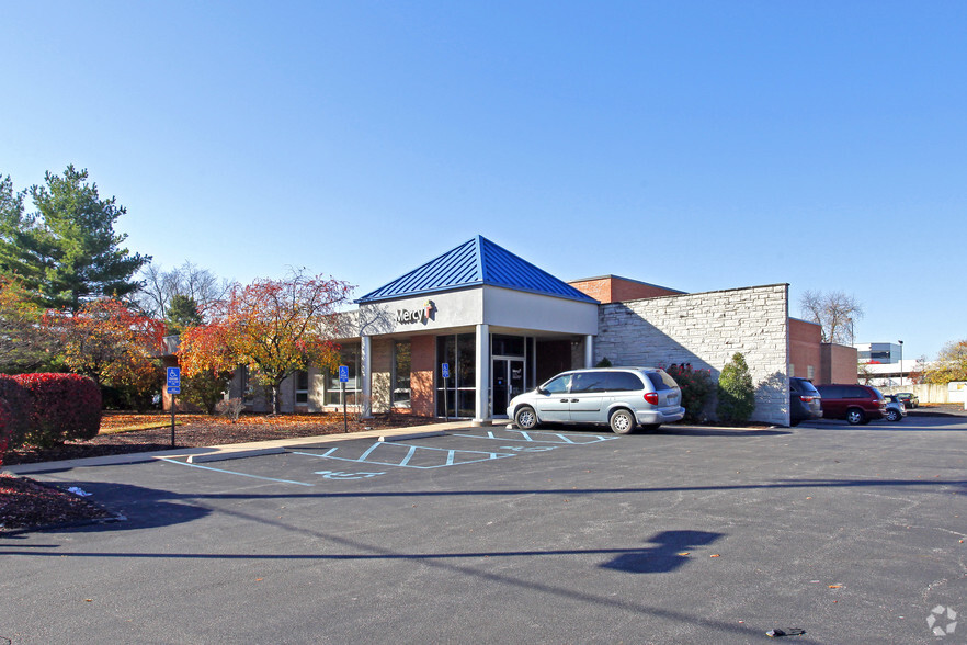 Primary Photo Of 641 N New Ballas Rd, Creve Coeur Medical For Lease