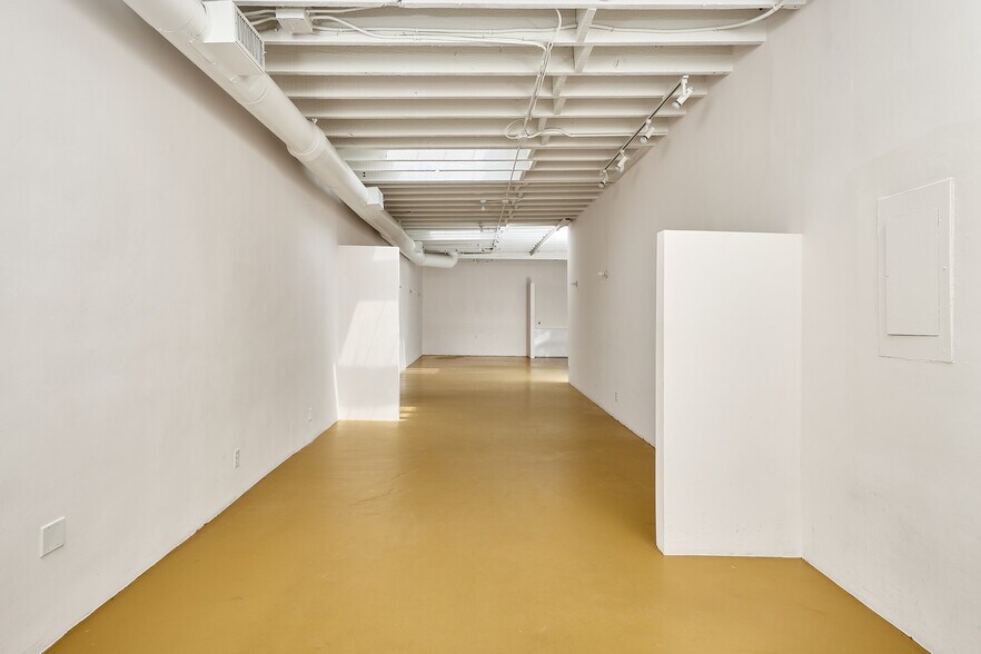 More Photos Of 1733-1737 Abbot Kinney Blvd, Venice Storefront Retail Office For Lease