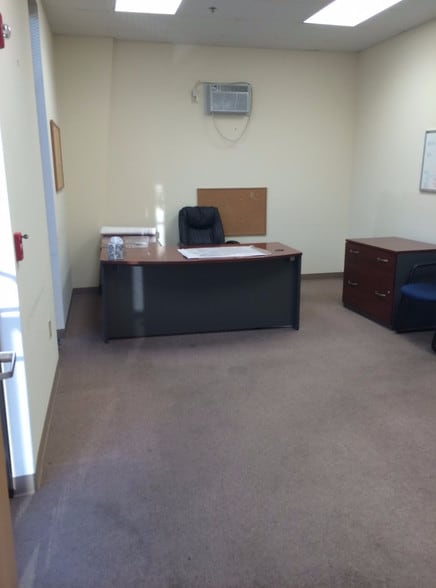 More Photos Of 60 Chamisa Rd, Covington Unknown For Lease