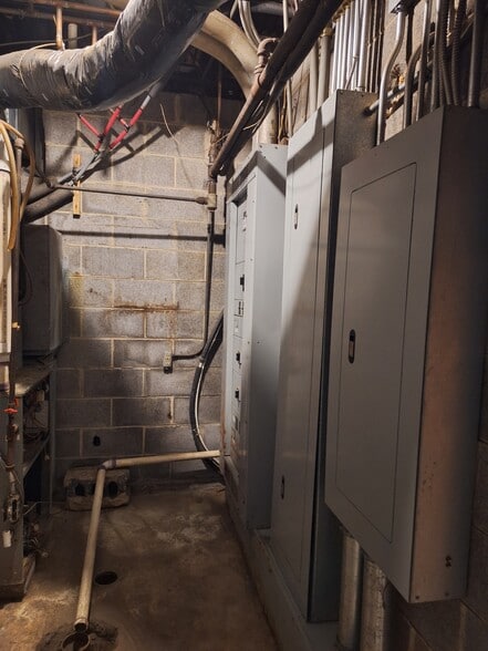 More Photos Of 525 Main St, Altavista Specialty For Sale