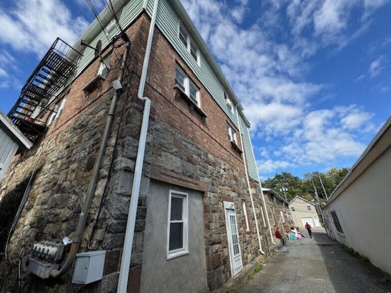 Primary Photo Of 13 Mountain Ave, Highland Falls Apartments For Sale