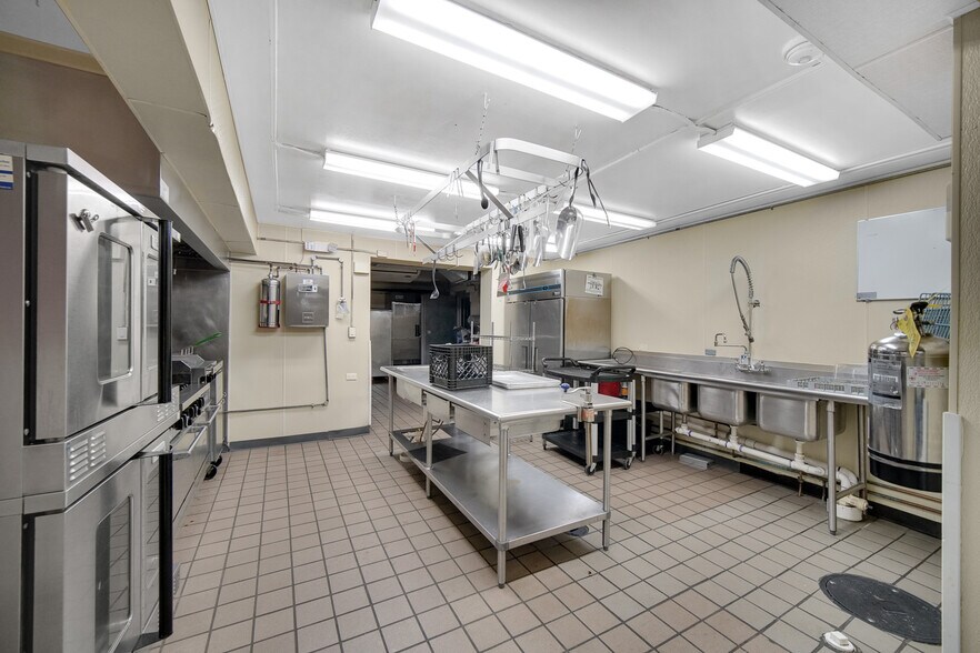 More Photos Of 17430 Dixie Highway, East Hazel Crest Healthcare For Sale