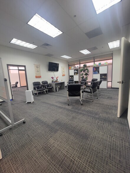 More Photos Of 707 E Tahquitz Canyon Way, Palm Springs Medical For Lease