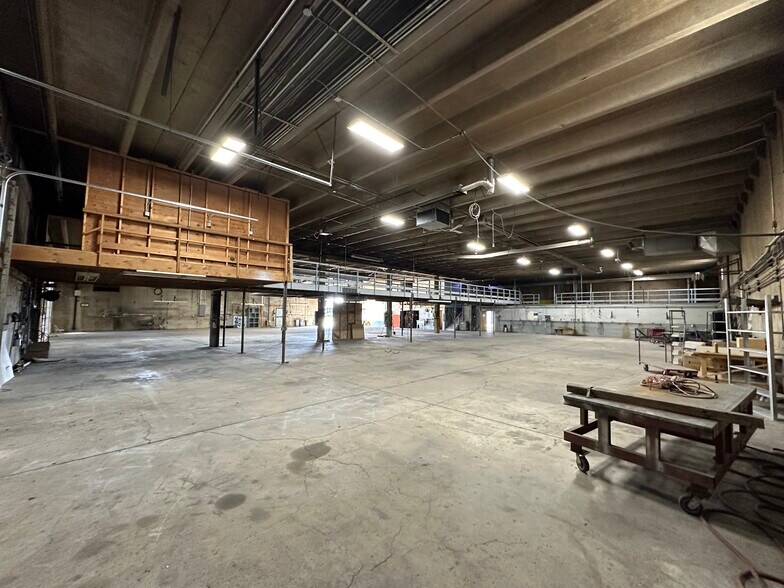 More Photos Of 2487 S 3270 W, Salt Lake City Manufacturing For Lease