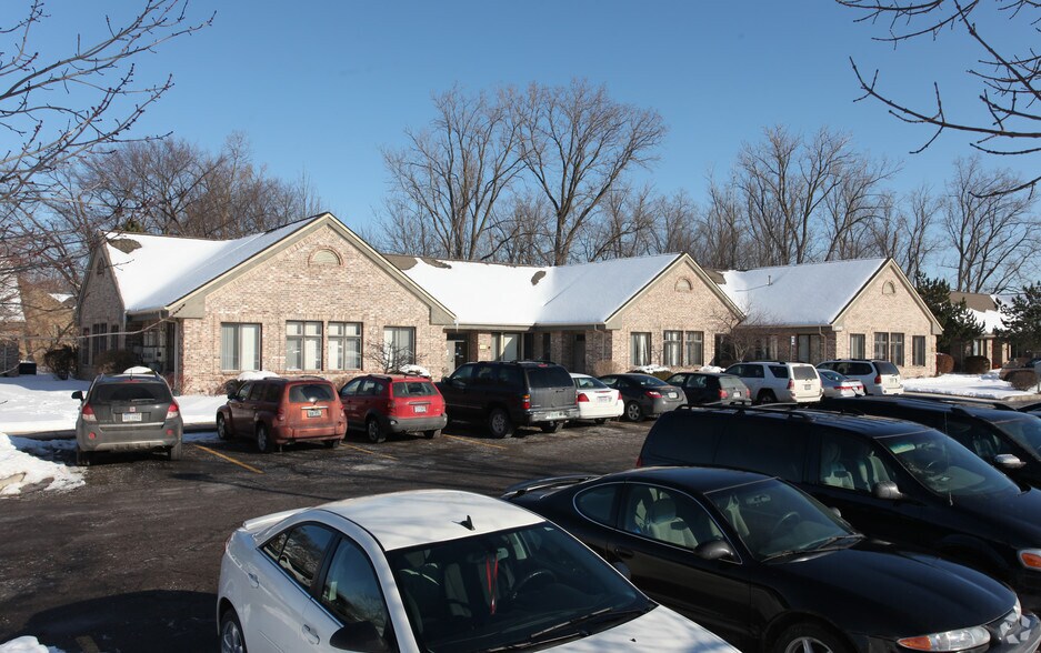 More Photos Of 2390 Woodlake Dr, Okemos Office For Lease