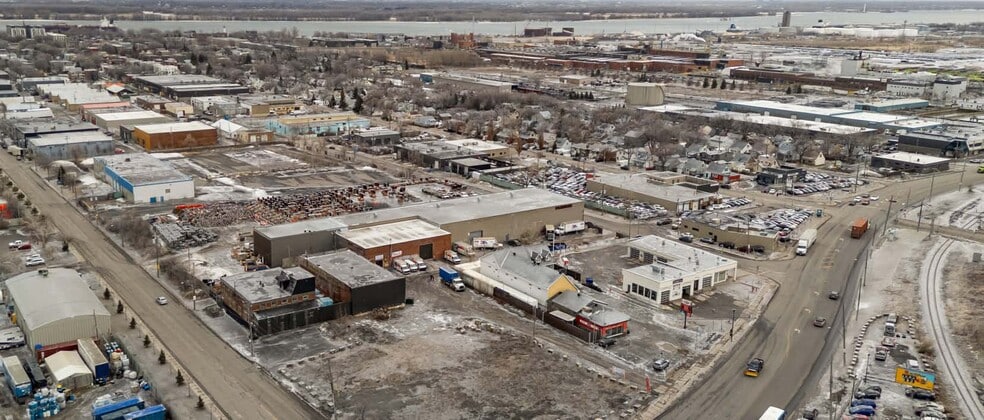 Primary Photo Of 505 Av Laurendeau, Montréal-Est Industrial For Lease