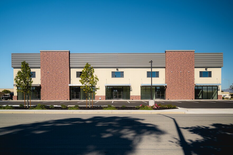 More Photos Of 285 Nagareda Dr, Gilroy Warehouse For Lease