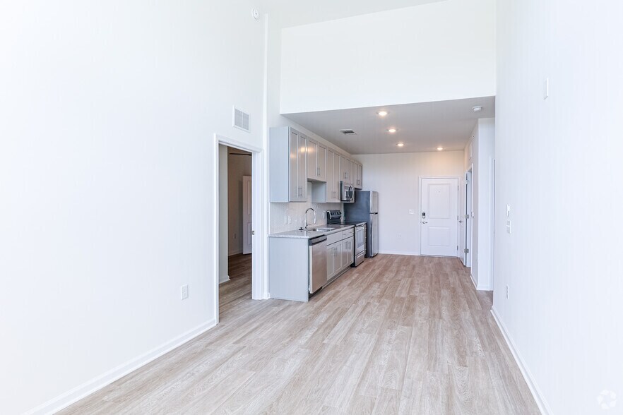 More Photos Of 5401 Commonwealth Centre Pky, Midlothian Apartments For Sale