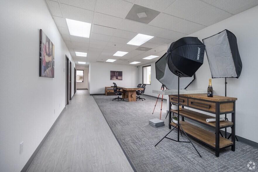 More Photos Of 27949 Diaz Rd, Temecula Warehouse For Lease