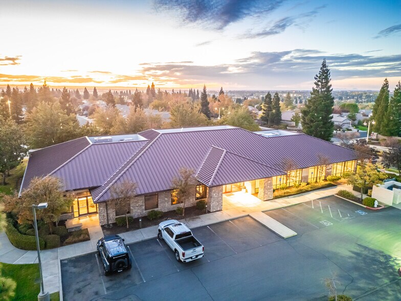 Primary Photo Of 945 Orchard Creek Ln, Lincoln Medical For Sale