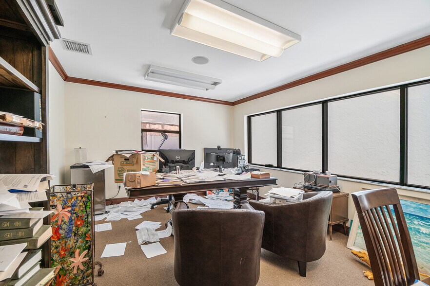 More Photos Of 112-120 N US Highway 1, Jupiter Medical For Sale