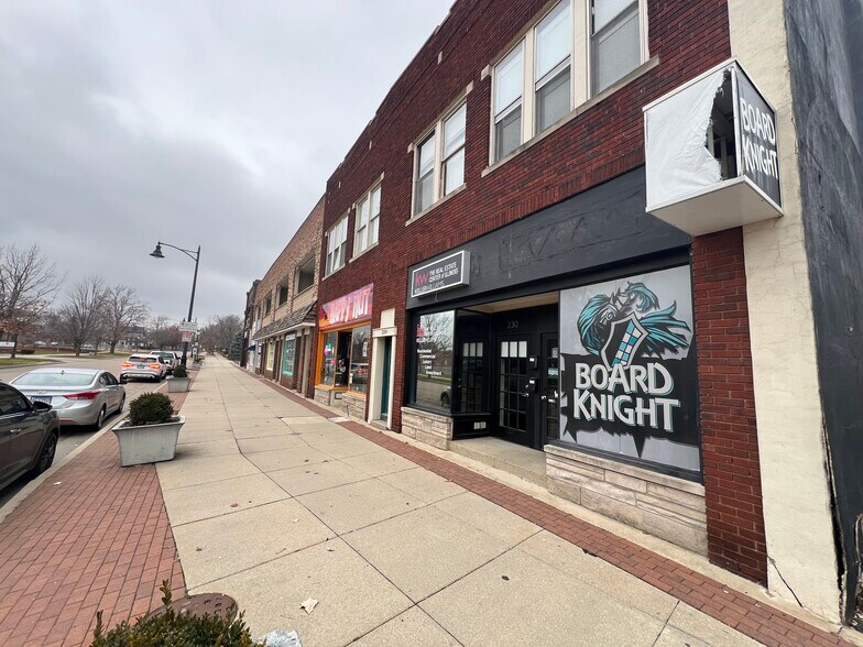 More Photos Of 228-248 W Main St, Decatur Storefront Retail Residential For Lease