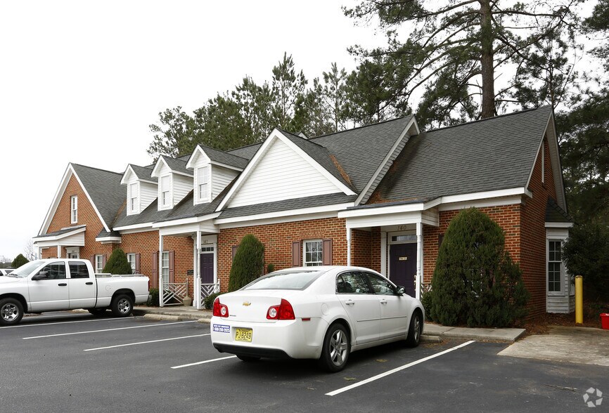 More Photos Of 140-148 Woodridge Ct, Rocky Mount Office For Sale