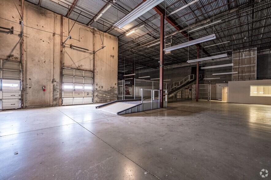 More Photos Of 4505 LBJ Fwy, Farmers Branch Freestanding For Lease