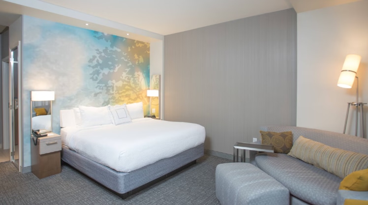 More Photos Of 200 S Superior St, Albion Hotel For Sale