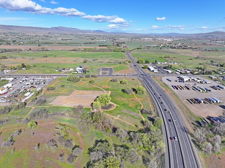 More Photos Of University Parkway at Highway 24, Yakima Land For Sale