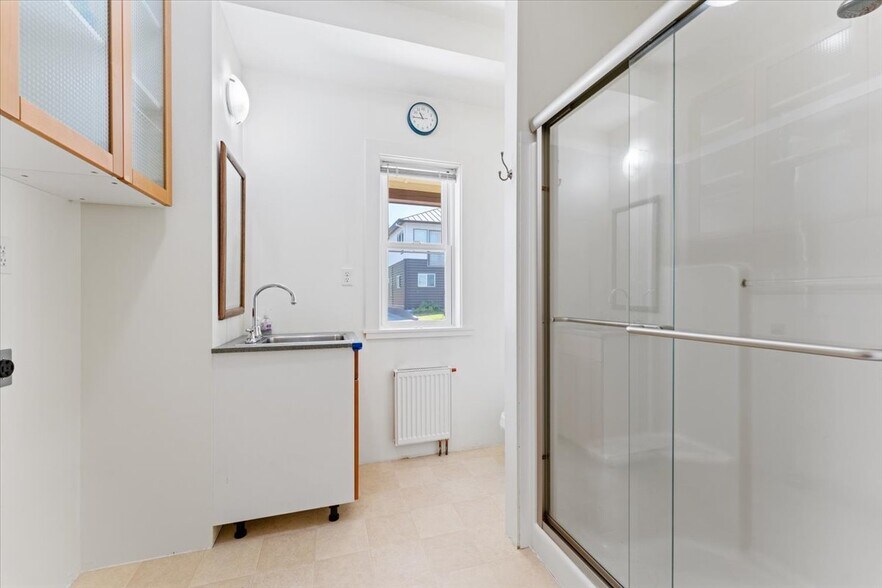 More Photos Of 829 2nd St, Mukilteo Office Residential For Sale