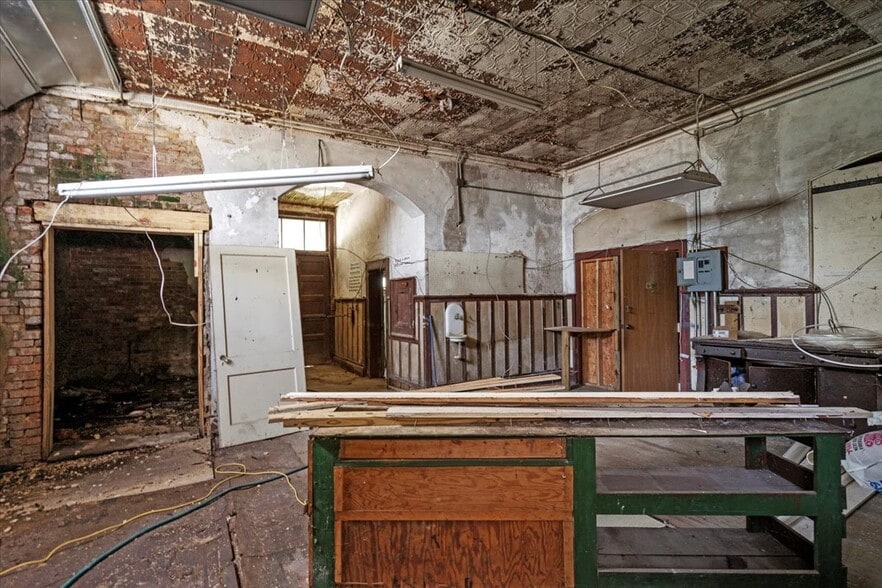 More Photos Of 163 W Main St, Timmonsville General Retail For Sale