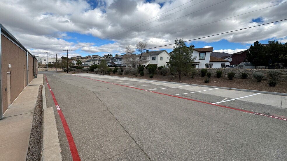 More Photos Of 7400 Helen Of Troy, El Paso Medical For Lease