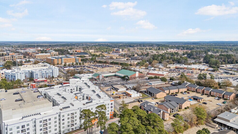 More Photos Of 2451 Lake Rd, Huntsville Apartments For Sale