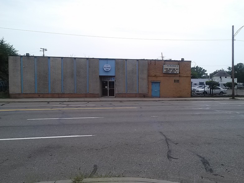 Primary Photo Of 5186 E Davison St, Detroit Lodge Meeting Hall For Sale