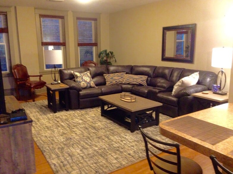 More Photos Of 115 W Jefferson St, Butler Apartments For Sale