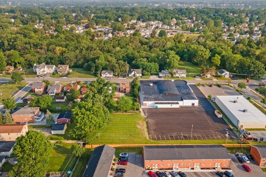 More Photos Of 969 Dixie Hwy, Rossford General Retail For Sale