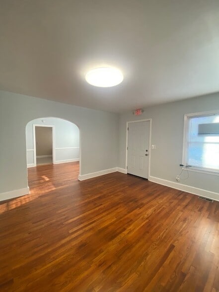 More Photos Of 5560 Jonesboro Rd, Lake City Office For Sale