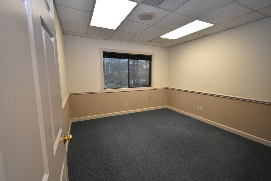 More Photos Of 3200 Croasdaile Dr, Durham Medical For Lease