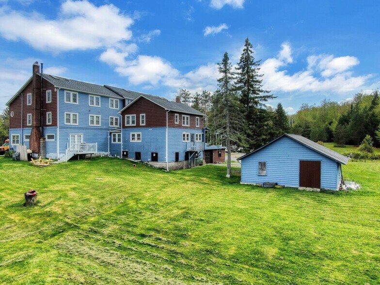 639 Hunter Lake Rd, Parksville, NY 12768 Hotel For Sale