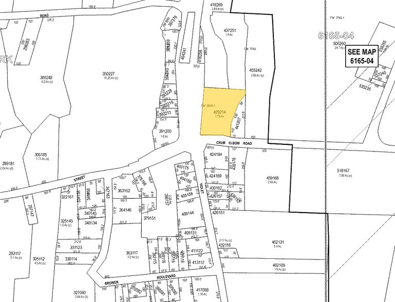 More Photos Of 1 Crum Elbow Rd, Hyde Park Drugstore For Lease