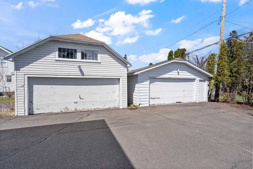 More Photos Of 1209 E 5th St, Superior Multifamily For Sale