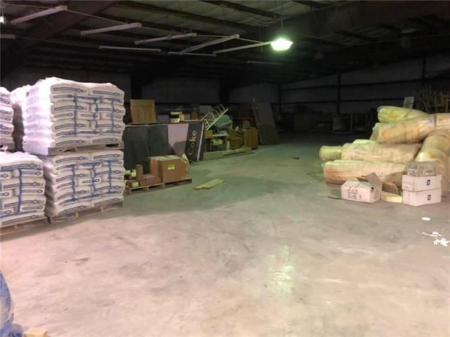 More Photos Of 948 Linnco Dr, La Cygne Warehouse For Sale