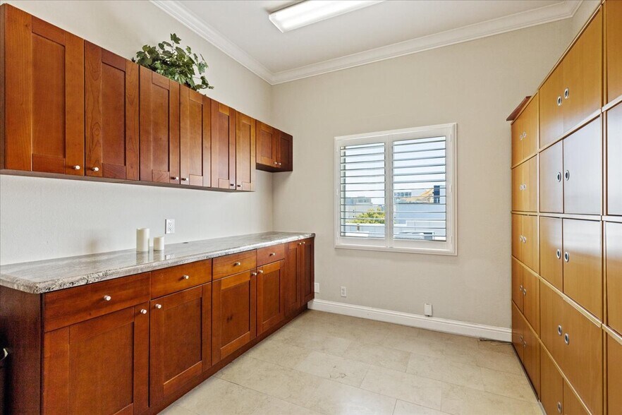 More Photos Of 212 9th St, Oakland Medical For Lease