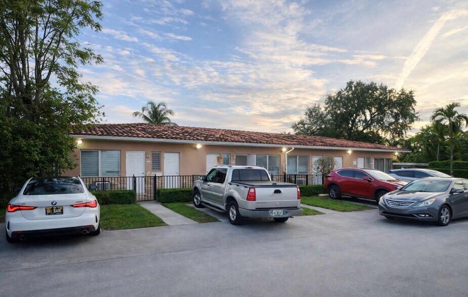 Primary Photo Of 3080 1 St, Miami Multifamily For Sale