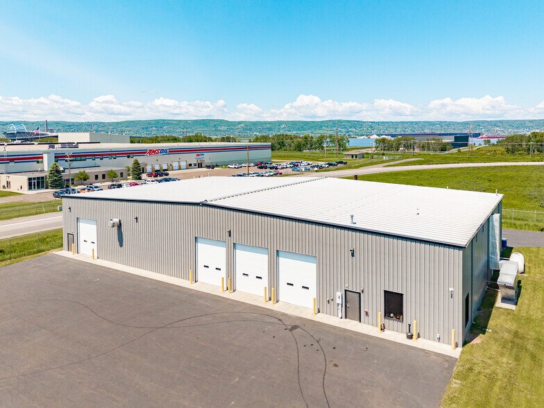 More Photos Of 3131 Halvor Ln, Superior Light Distribution For Lease