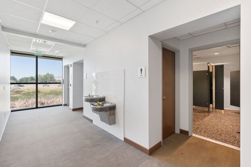 More Photos Of 1403-1405 W 2200 S, Salt Lake City Office For Lease