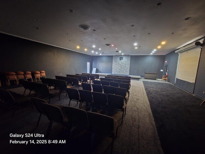 More Photos Of 95 W Orange Ave, Lake Wales Religious Facility For Lease
