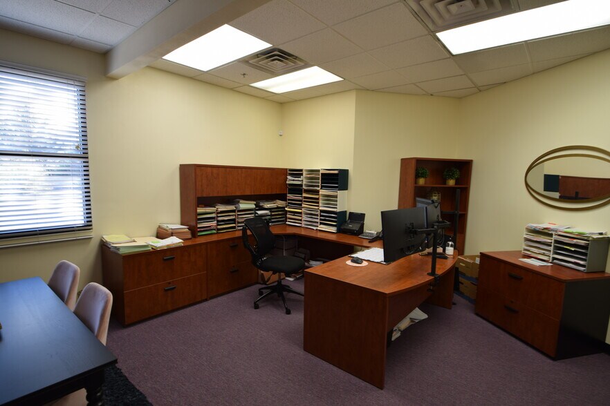 More Photos Of 199 N Arroyo Grande Blvd, Henderson Office For Lease