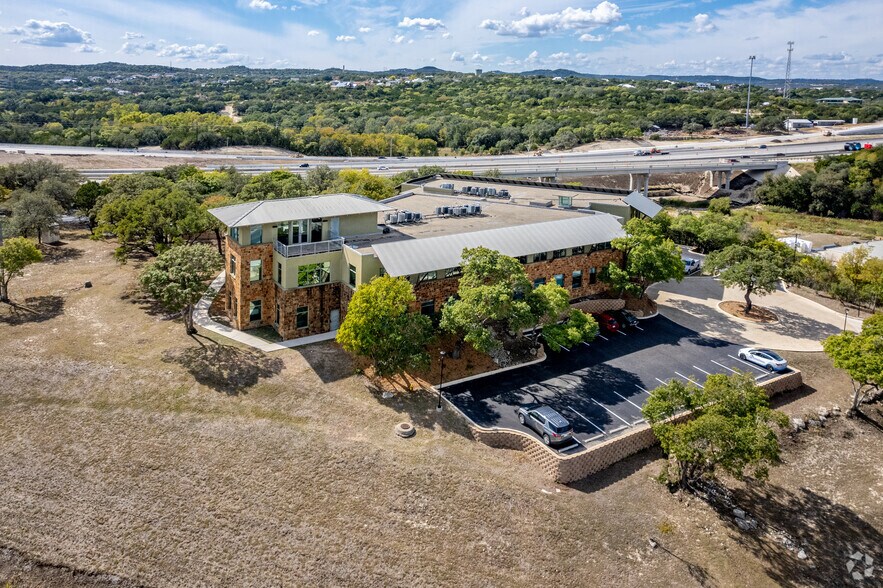 More Photos Of 1580 S Main St, Boerne Medical For Lease