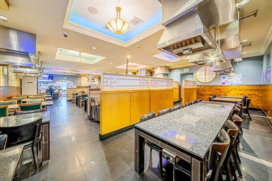 More Photos Of 3680 W 6th St, Los Angeles Restaurant For Sale