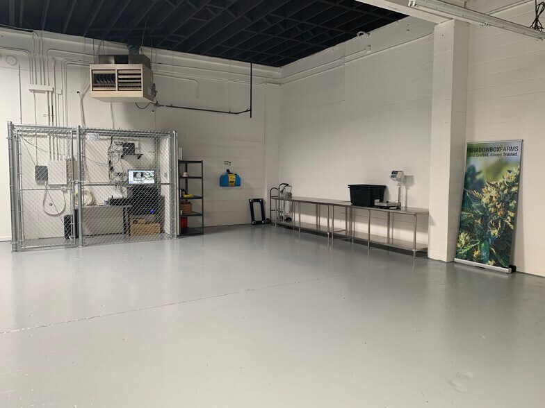 More Photos Of 2014 SE 9th Ave, Portland Warehouse For Sale