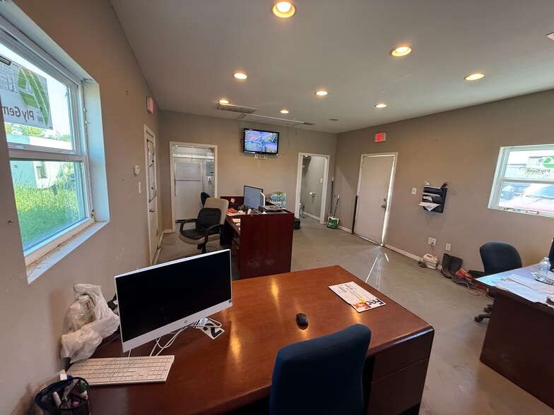 More Photos Of 5210 Fuqua St, Houston Land For Sale