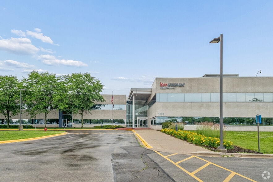 More Photos Of 3500 Packerland Dr, De Pere Office For Lease