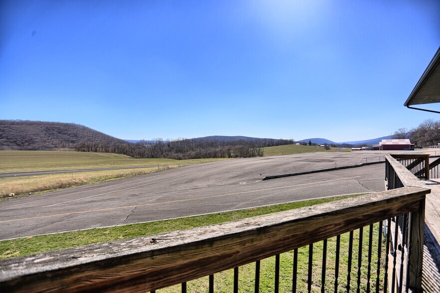 More Photos Of 600 Airport Dr, Mifflintown Flex For Sale