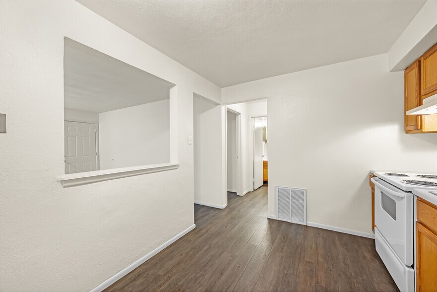 More Photos Of 4127 Geraldine Ave, Saint Ann Apartments For Sale