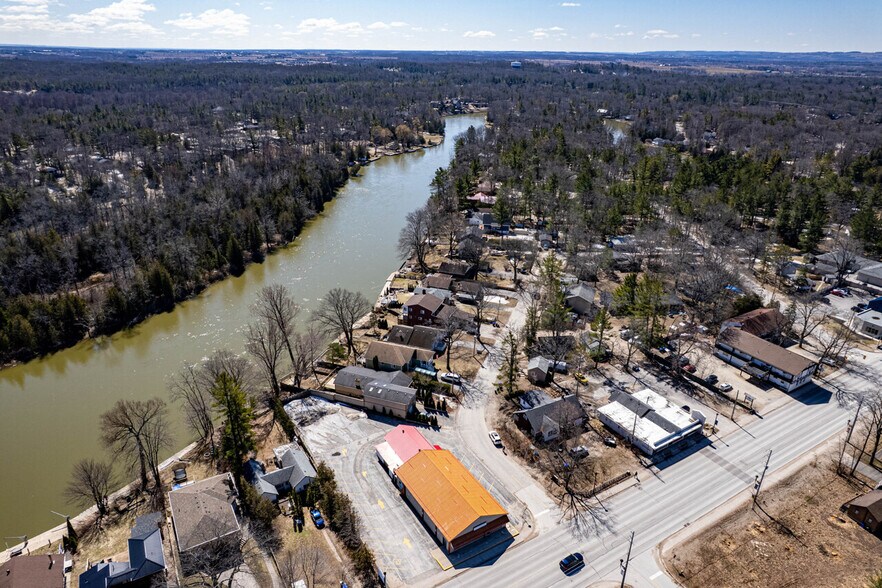 More Photos Of 1367 Mosley St, Wasaga Beach Office For Sale