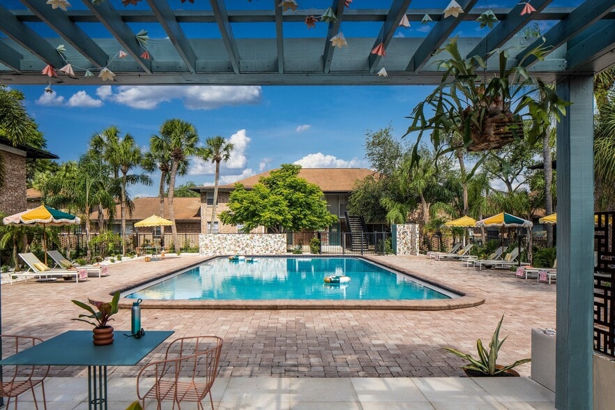 More Photos Of 7011 San Ramon Pl, Tampa Apartments For Sale